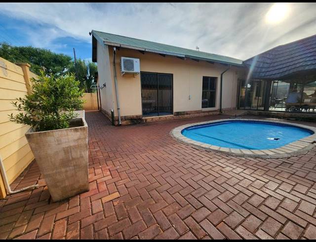 3 BEDROOM HOUSE FOR SALE IN ANNLIN